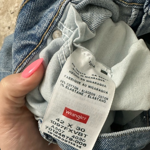 Men's Wrangler Blue Jeans Size 42X30 - Picture 3 of 3